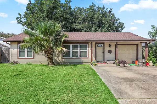 822 Grove Street, Deer Park, TX 77536