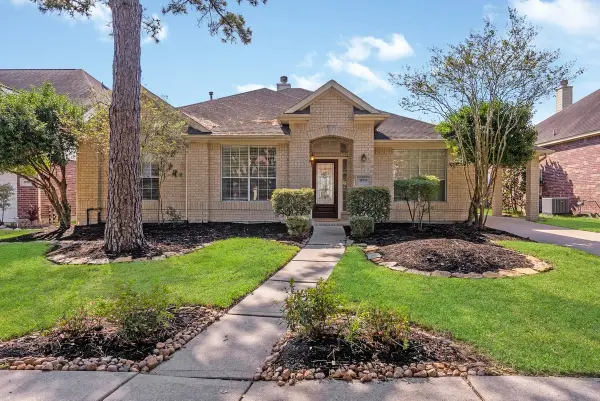 16715 Shallow Ridge Boulevard, Houston, TX 77095