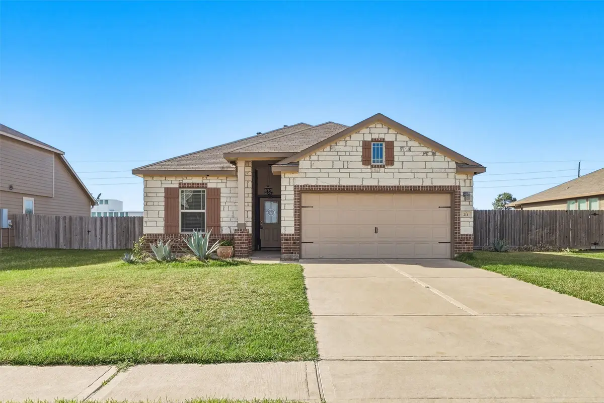 211 White Wing Lane, Sealy, TX 77474 - #1