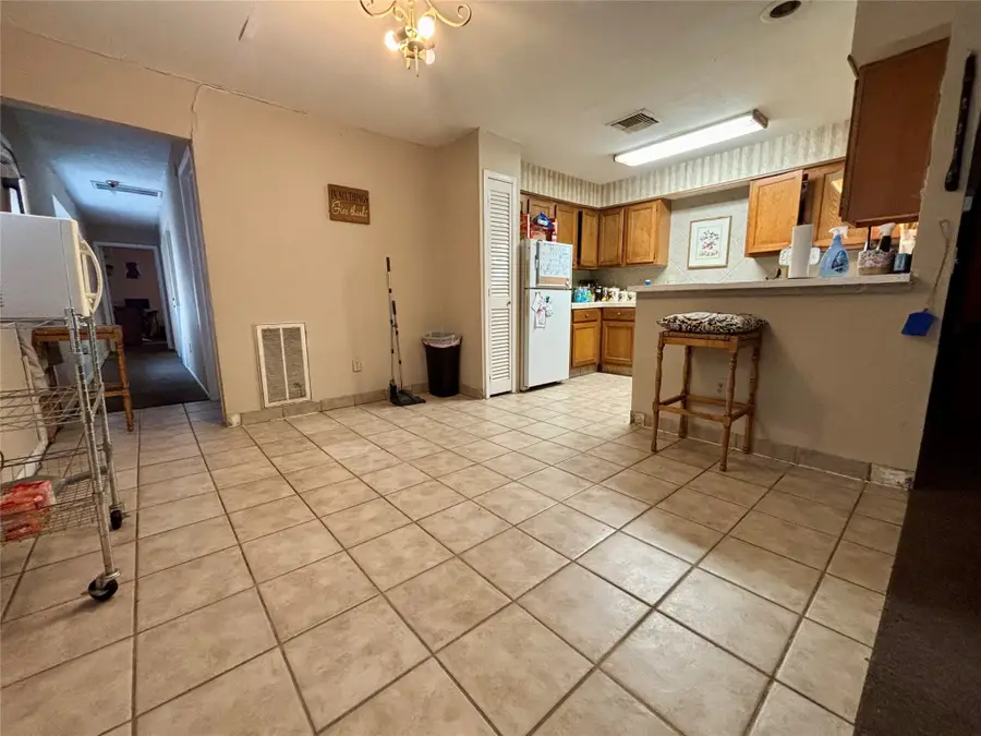 611 Reed Avenue, Wharton, TX 77488 - Image #3