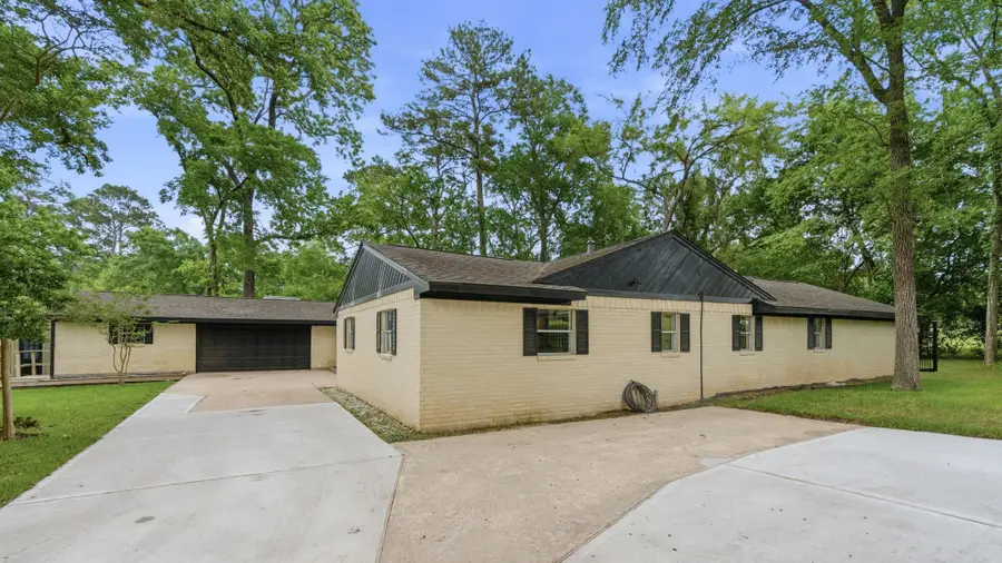 254 Springs Edge Dr, Montgomery, TX 77356 - #2