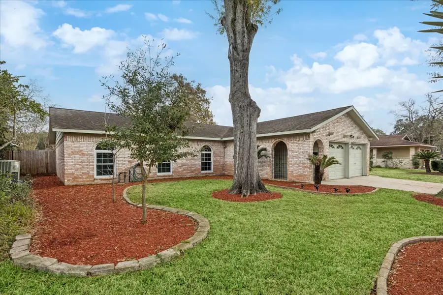 15711 Rill Lane, Houston, TX 77062 - Image #2