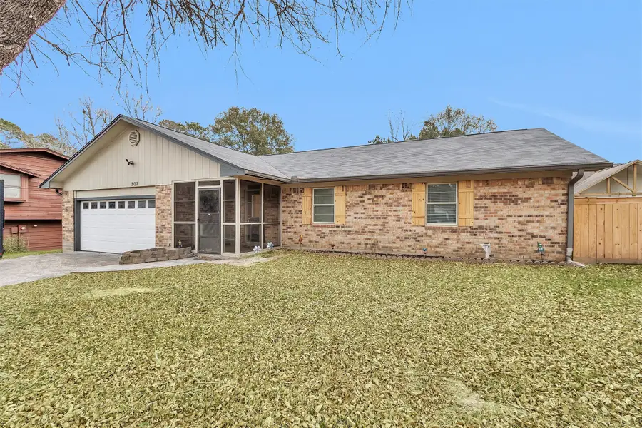 202 Twin Harbors Drive, Onalaska, TX 77360 - Image #2