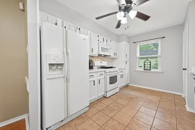 3319 Sycamore Springs Drive, Houston, TX 77339 - Image #3