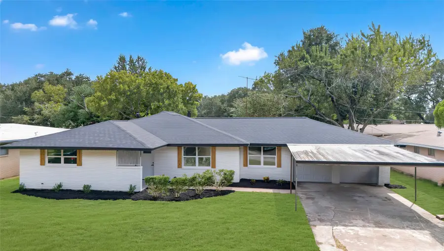 903 Rosewood Drive, Baytown, TX 77520 - #2
