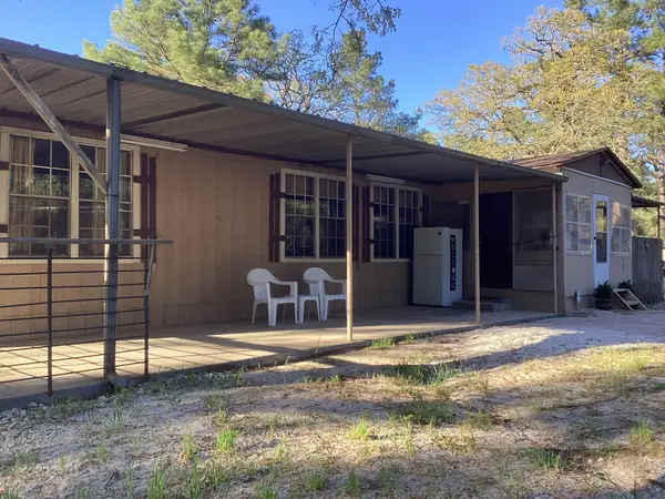 1335 Cr 131, Centerville, TX 75833