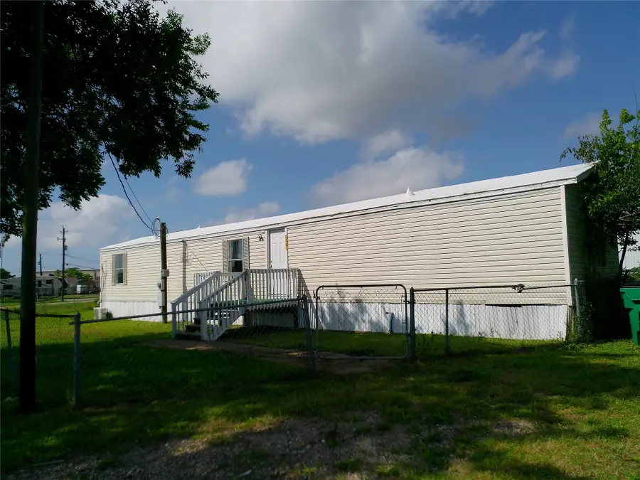 2501 Mcdonald Road, Oyster Creek, TX 77541 - #2