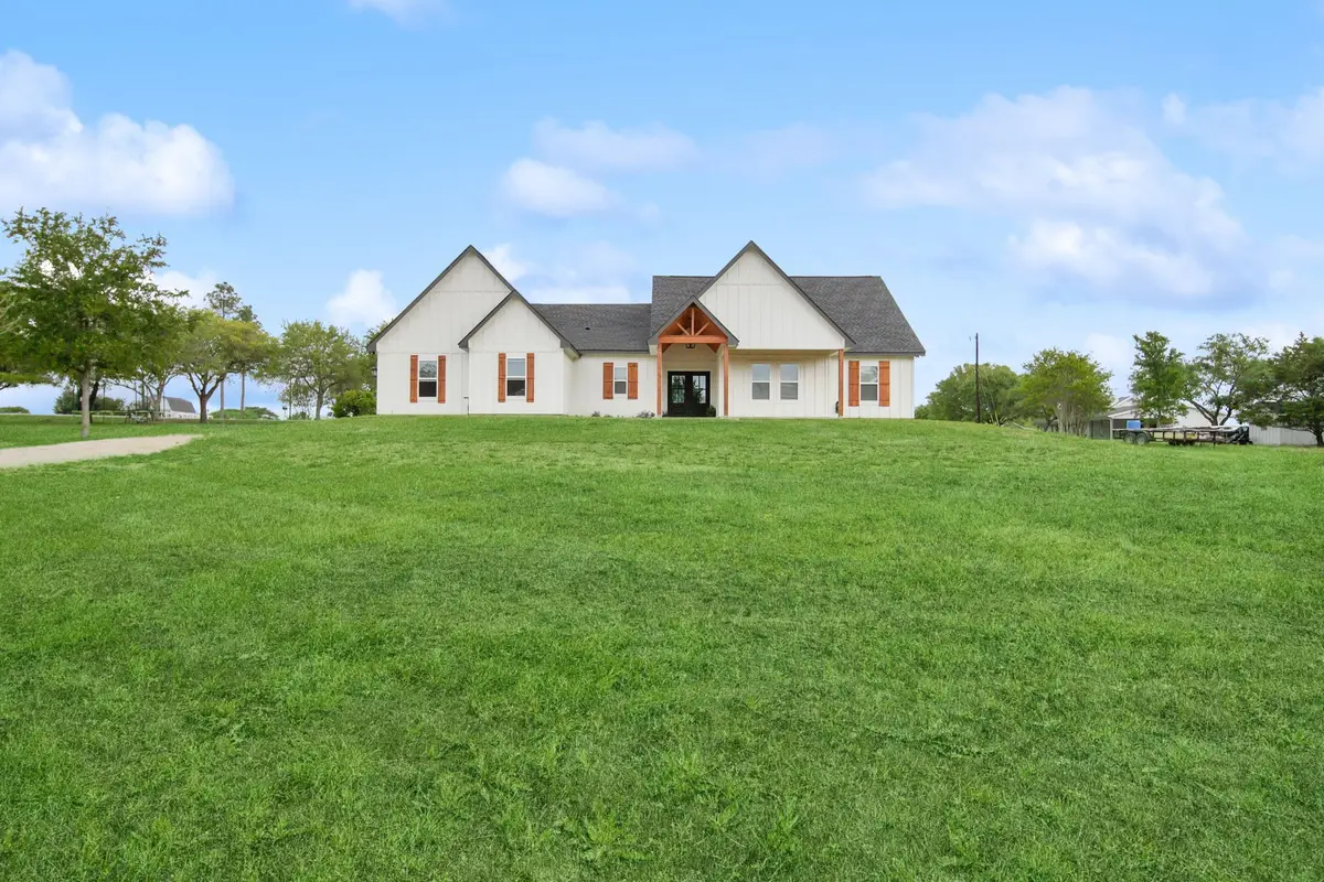 7332 Kurt Drive, Brenham, TX 77833 - Image #1