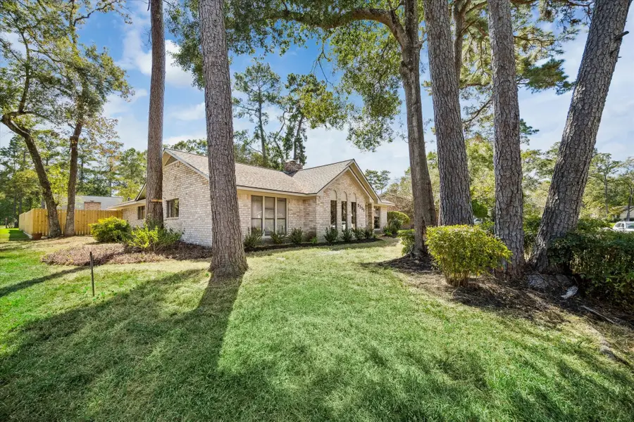 2222 Oak Shores Drive, Kingwood, TX 77339 - Image #3