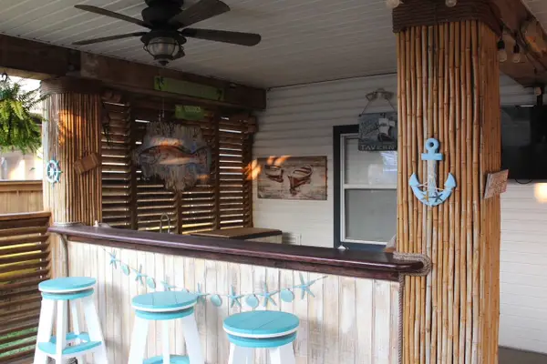 4 N Curlew Street, La Marque, TX 77568