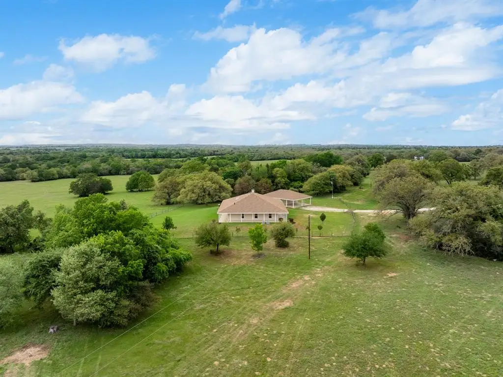 10565 Hwy 77, Lexington, TX 78947 - #1