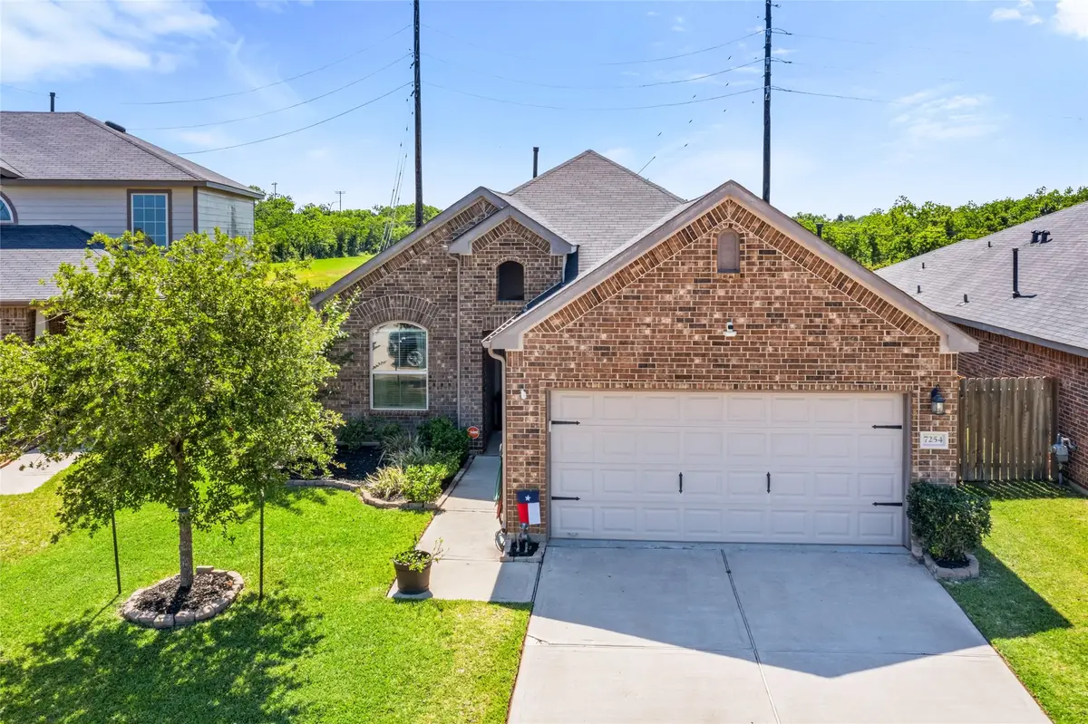 7254 Victorville Drive, Rosharon, TX 77583 - #1