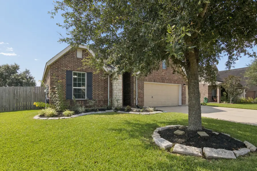 2148 Colonial Street, Alvin, TX 77511 - #3