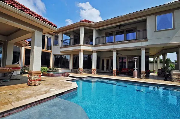 32 Miramar Heights Circle, Sugar Land, TX 77479