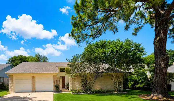 16007 Mill Point Drive, Houston, TX 77059