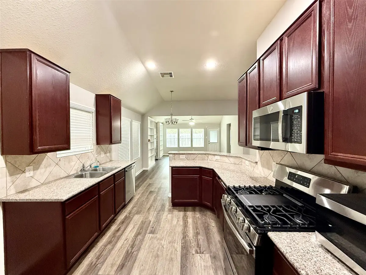 10646 Chestnut Path Way, Tomball, TX 77375 - Image #1