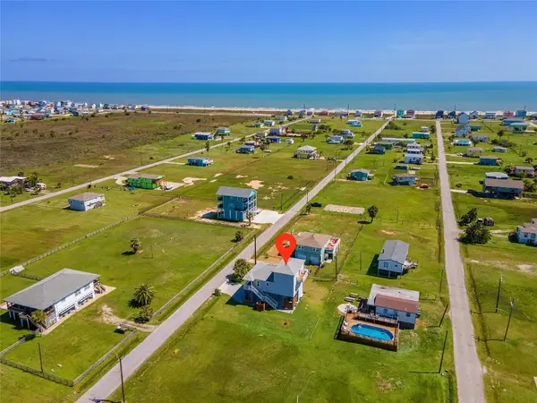 3920 2nd Street, Galveston, TX 77554