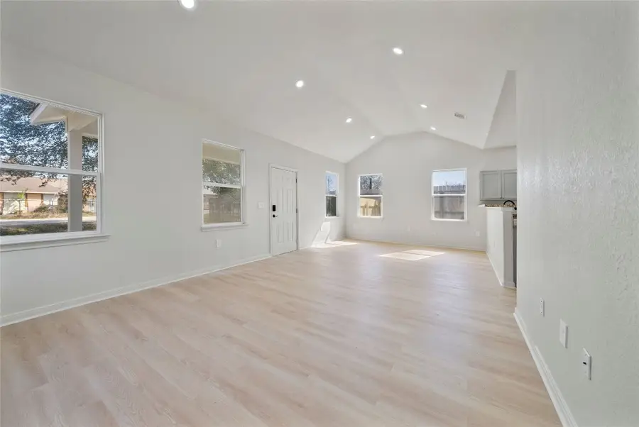 4415 Castor Street, Houston, TX 77022 - #2