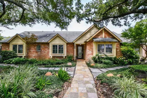 2911 Fontana Drive, Houston, TX 77043