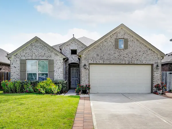 3514 Conquest Circle, Texas City, TX 77591