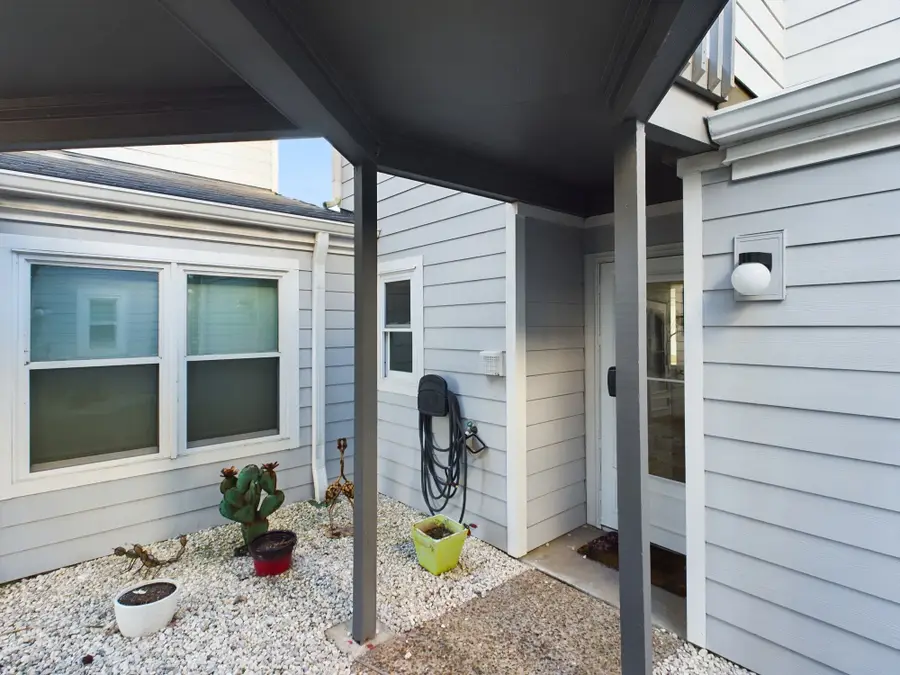 1001 Cape Velero Drive #D, Rockport, TX 78382 - Image #2