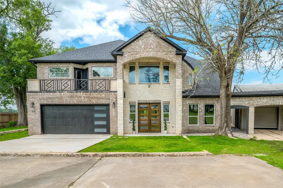 206 Elm Street, Highlands, TX 77562 - #2