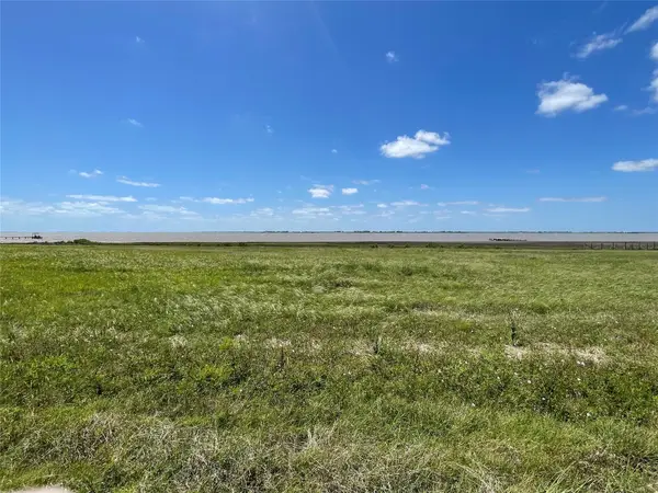 576 Ladyfish, Palacios, TX 77465