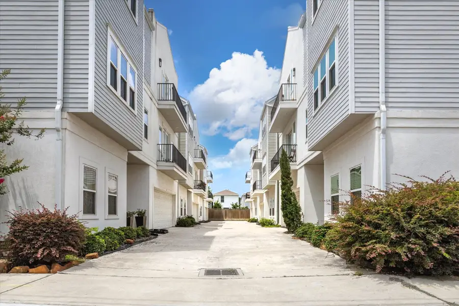 955 W 24th Street #D, Houston, TX 77008 - #2
