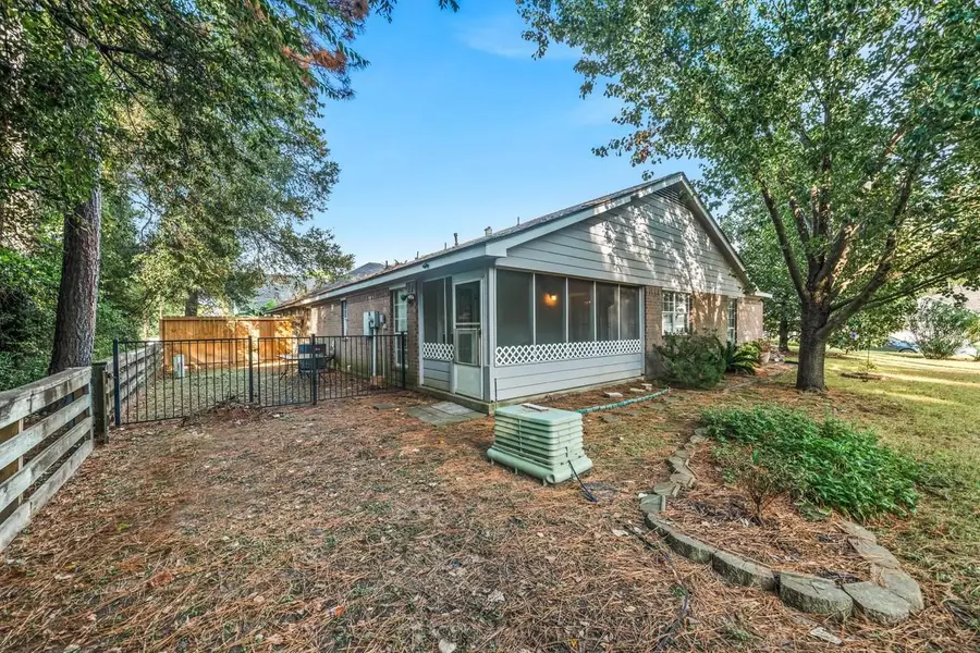 4949 Pleasure Lake Lane Drive, Willis, TX 77318 - Image #3