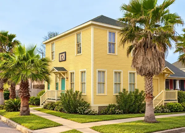 1426 17th Street, Galveston, TX 77550