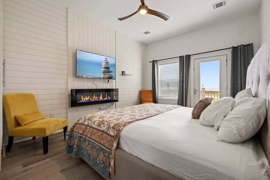 25047 Sausalito Drive, Galveston, TX 77554 - Image #3