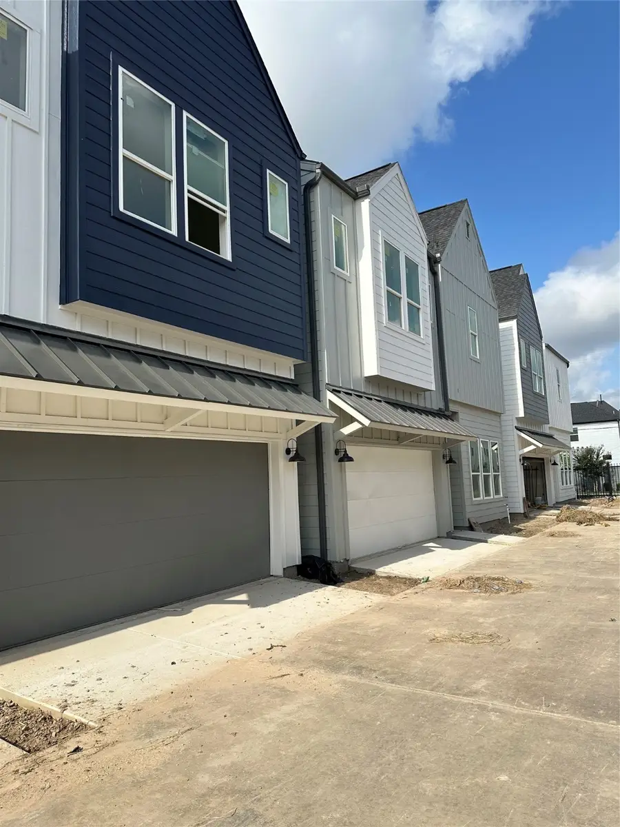 8914 Sunshine Laverne Lane, Houston, TX 77080 - Image #2