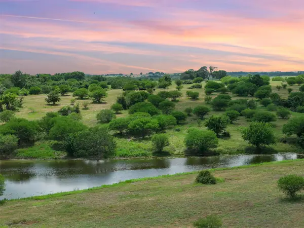 13041 Seydler Road, Weimar, TX 78962