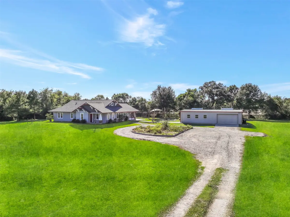 3200 Fairway Drive, Alvin, TX 77511 - Image #1