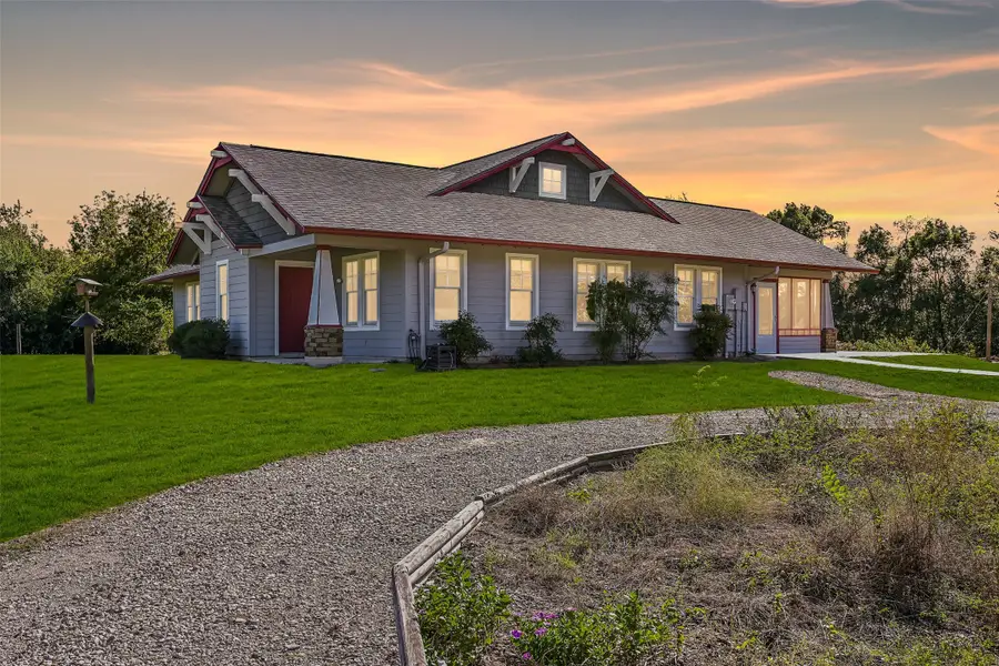 3200 Fairway Drive, Alvin, TX 77511 - Image #2