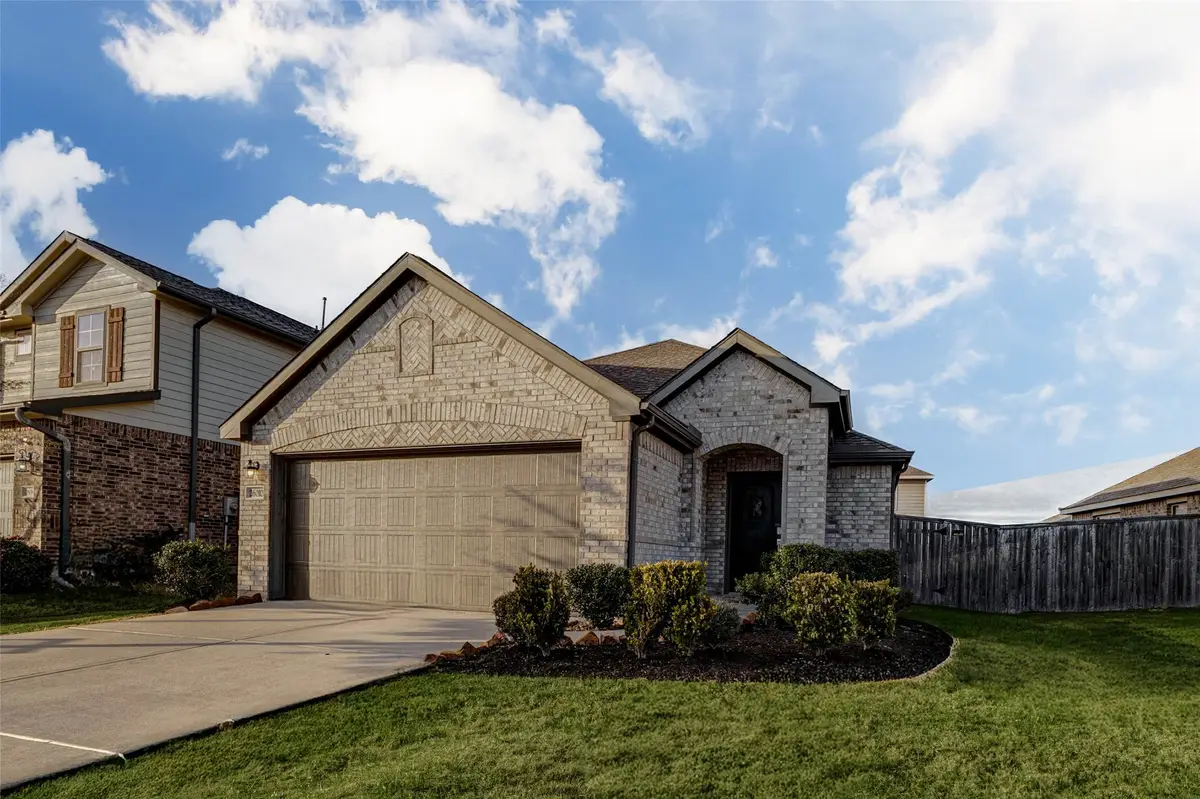 26010 Rosin Lake Lane, Richmond, TX 77406 - Image #1