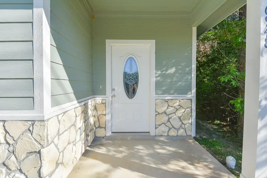 16948 W Ivanhoe, Montgomery, TX 77316 - #2