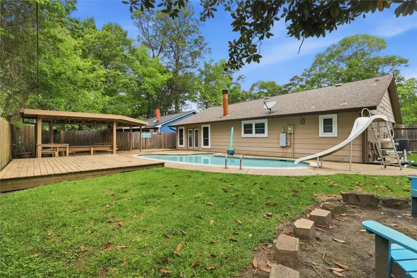 1914 Southwood Drive, Woodbranch, TX 77357