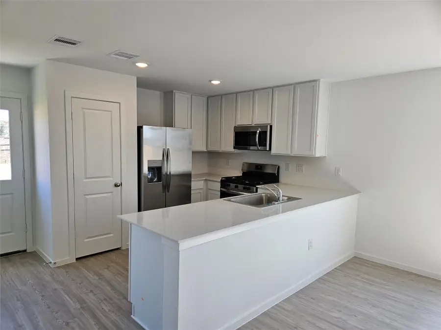 9231 Lowan Terrace Drive, Baytown, TX 77521 - #2