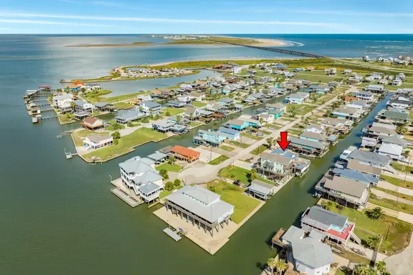 333 Schooner Drive, Freeport, TX 77541