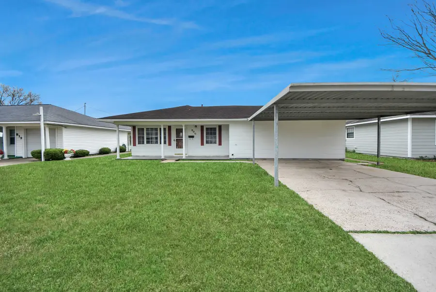 900 S Circle Drive, Baytown, TX 77520 - #2
