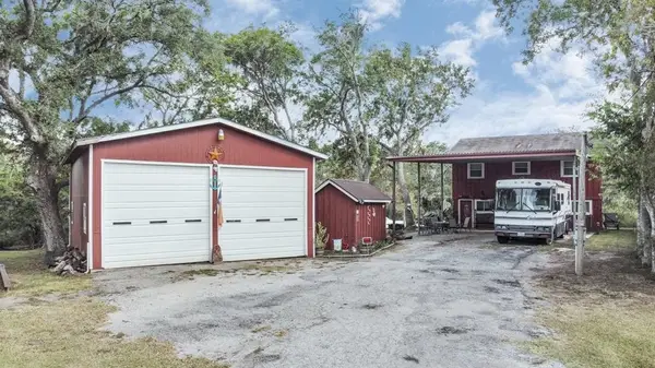 6842 County Road 659, Brazoria, TX 77422