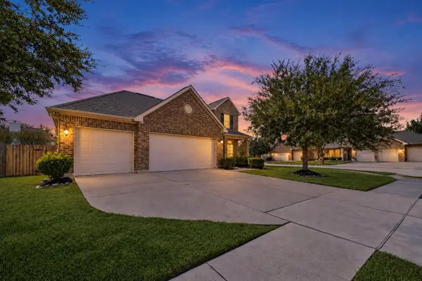 210 Chestnut Street, Baytown, TX 77520