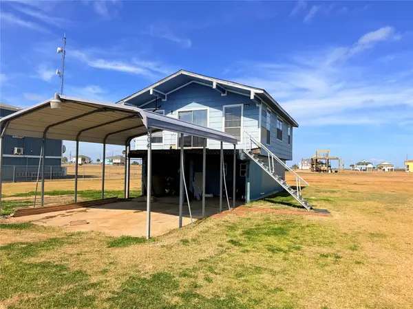 204 Teal Lane, Anahuac, TX 77514