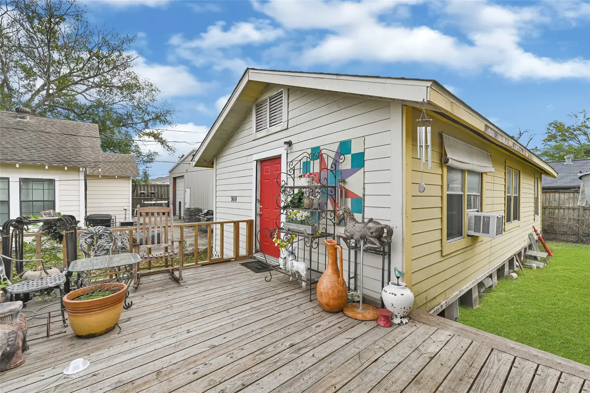 969 Wakefield Drive, Houston, TX 77018 - Image #1