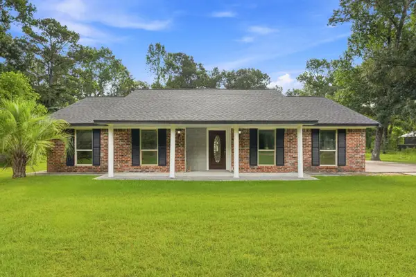 18813 Woodridge Drive, Conroe, TX 77302