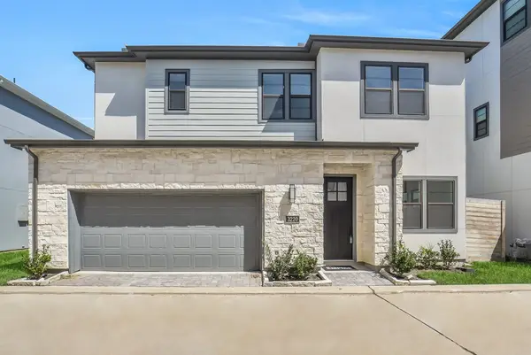 3220 Royal Oaks Hollow Lane, Houston, TX 77082