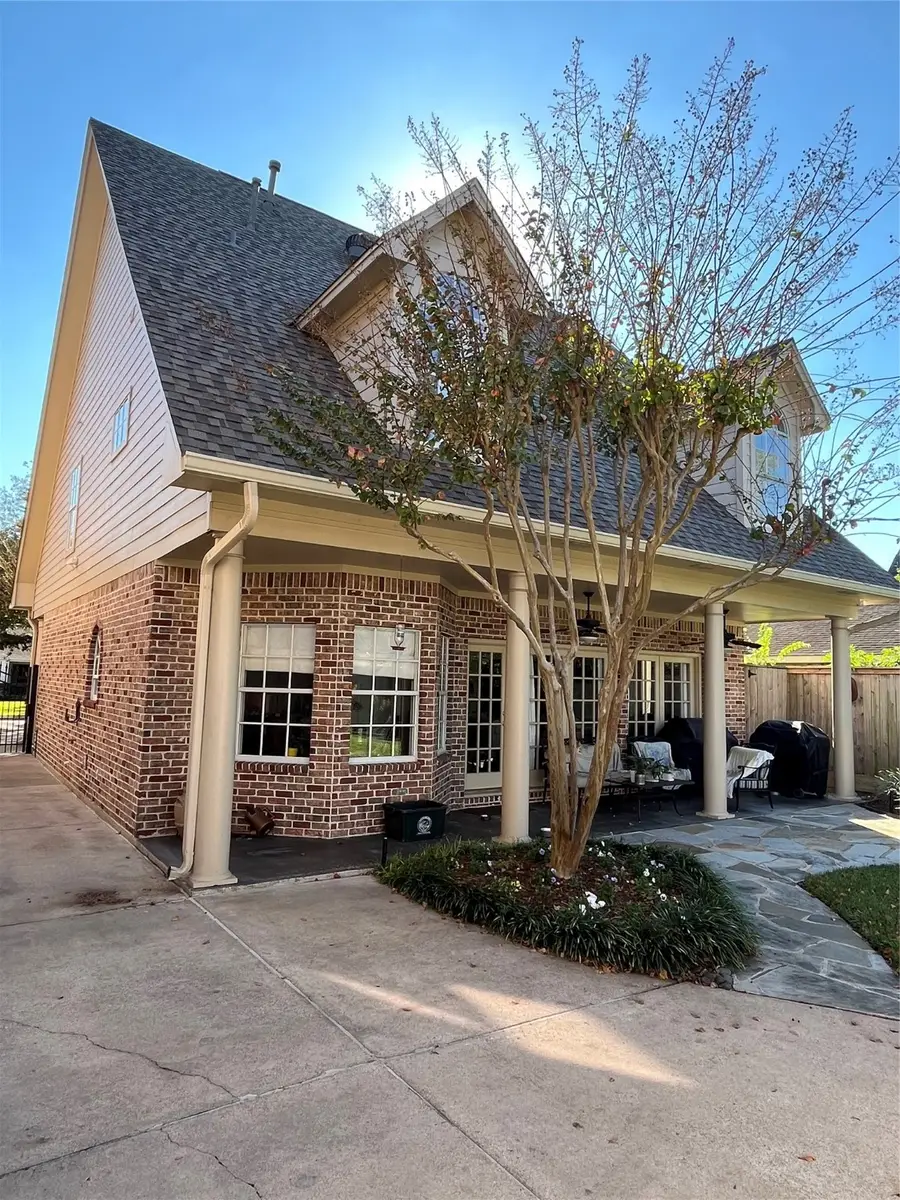 5110 Chestnut Street, Bellaire, TX 77401 - Image #2