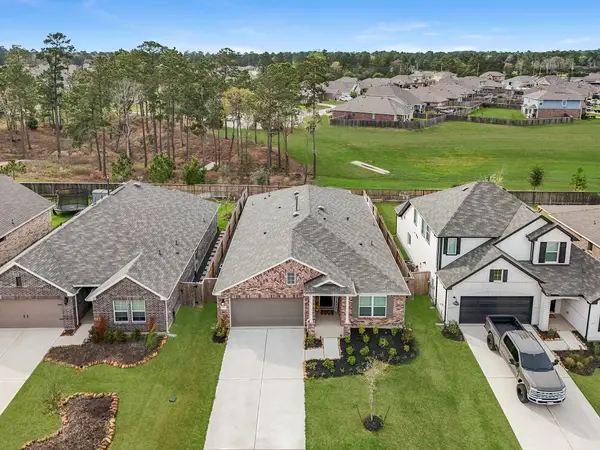 517 Copper Springs Drive, Magnolia, TX 77354