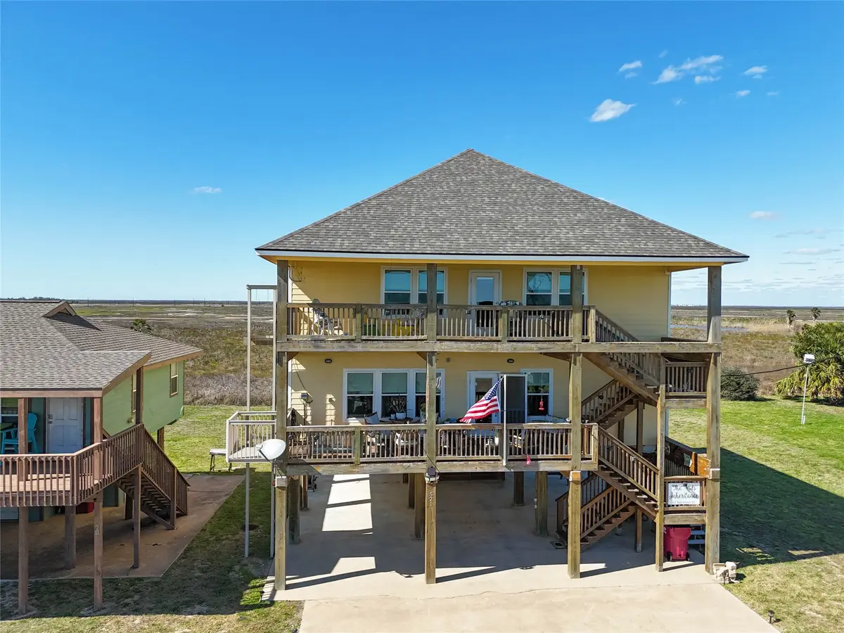 521 Beachfront Drive, Matagorda, TX 77457 - #1